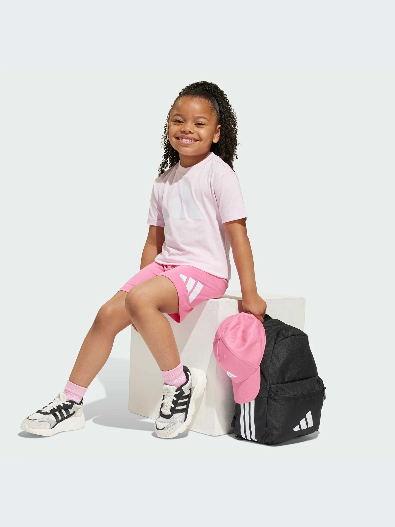 Костюмы Adidas модель JE1378-KZ Костюмы Adidas модель JE1378-KZ Фото