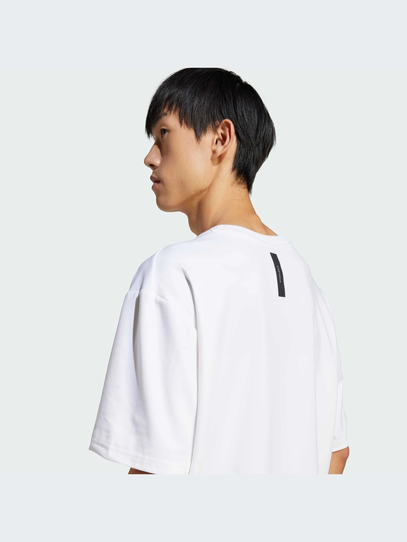 Футболки и поло Adidas ZNE модель JC5482-KZ Футболки и поло Adidas ZNE модель JC5482-KZ Фото