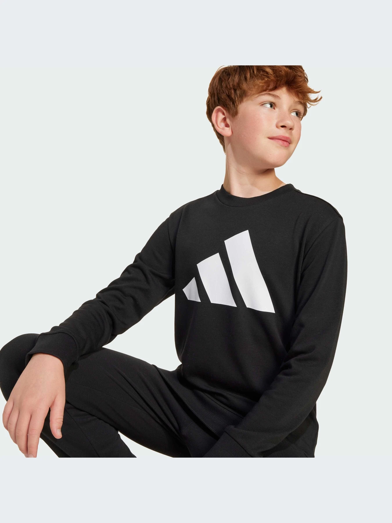 Костюмы Adidas модель JD2102-KZ Костюмы Adidas модель JD2102-KZ Фото