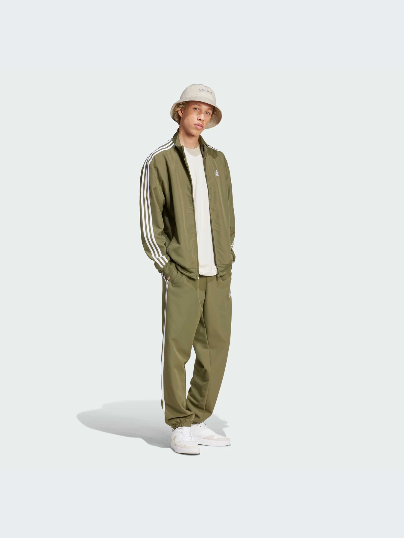 Костюмы Adidas модель IY6655-KZ Костюмы Adidas модель IY6655-KZ Фото