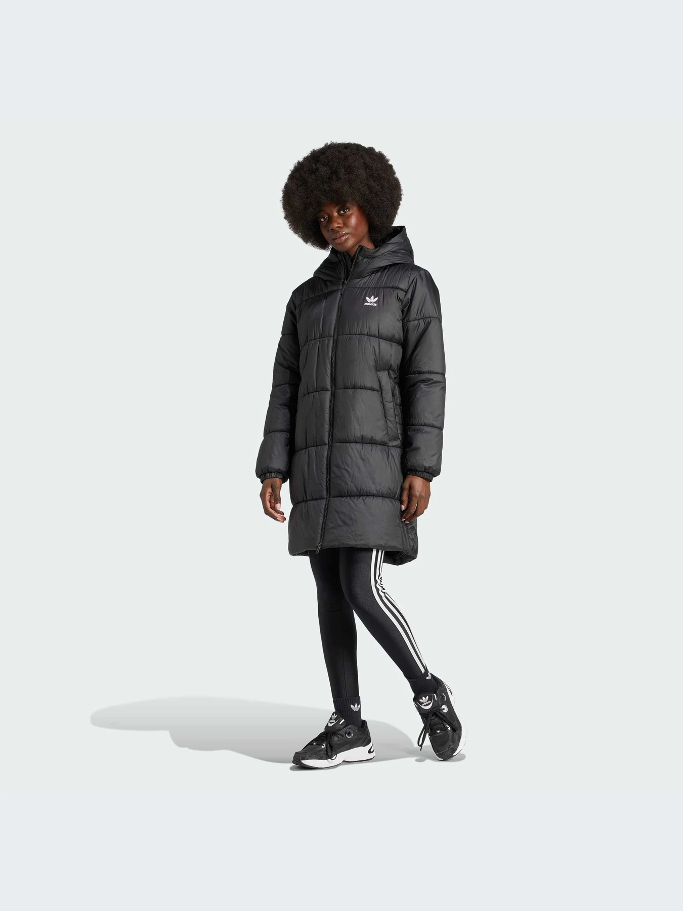 Куртки и дубленки Adidas Adicolor модель IW5858-KZ Куртки и дубленки Adidas Adicolor модель IW5858-KZ Фото