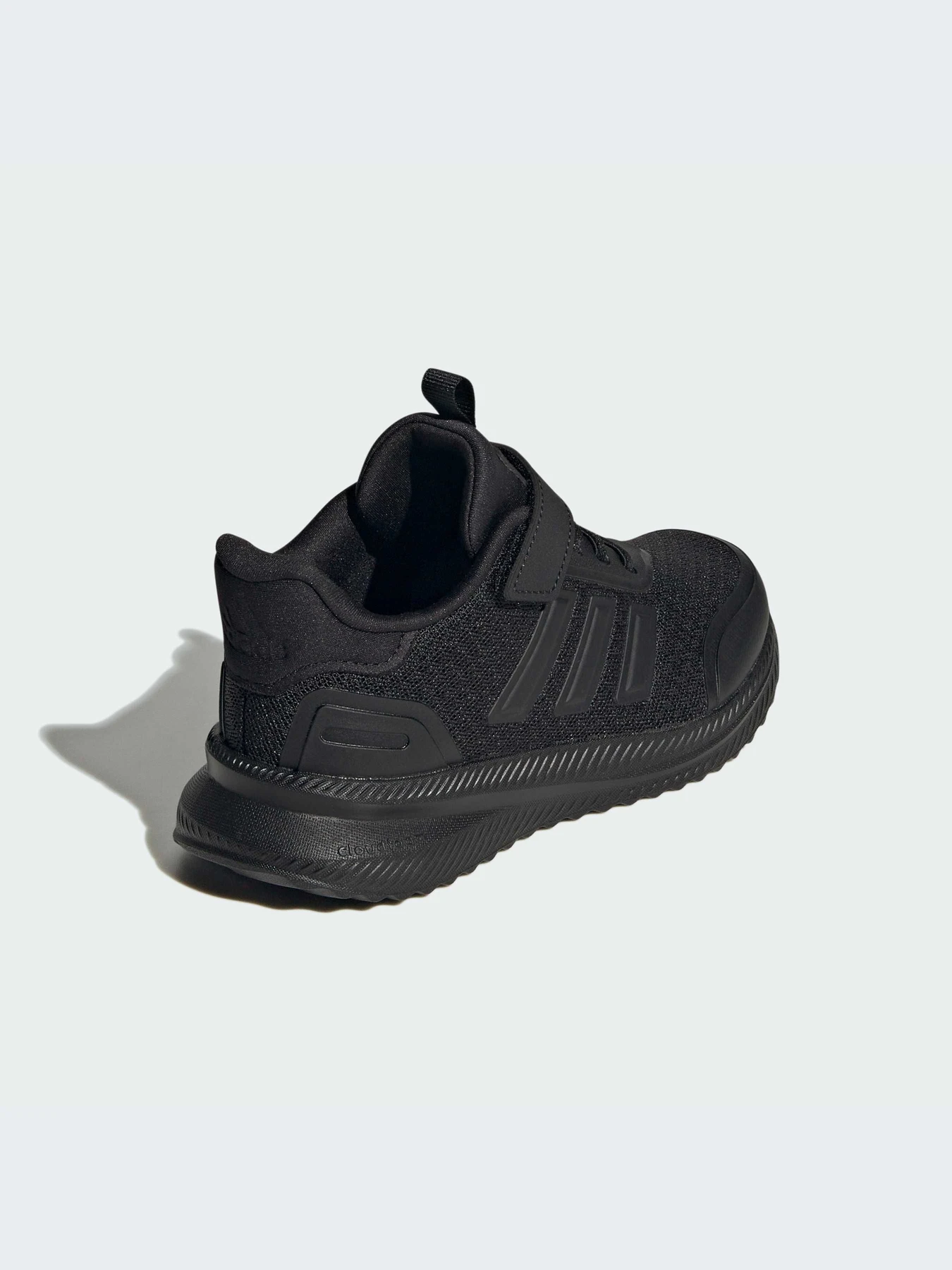 Кроссовки Adidas XPLR модель ID0262-KZ Кроссовки Adidas XPLR модель ID0262-KZ Фото