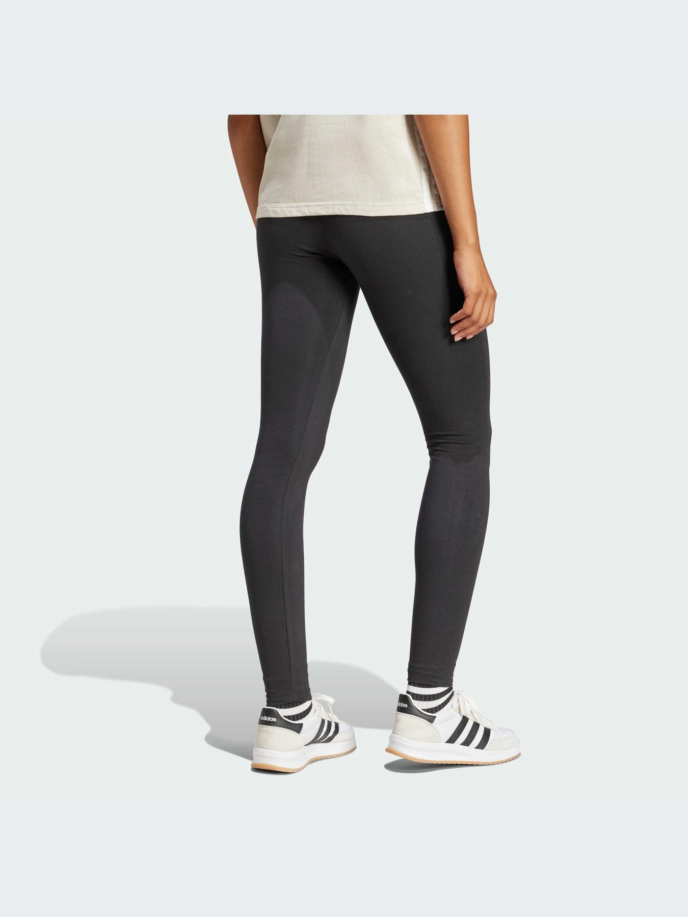 Брюки Adidas модель JH1182-KZ Брюки Adidas модель JH1182-KZ Фото
