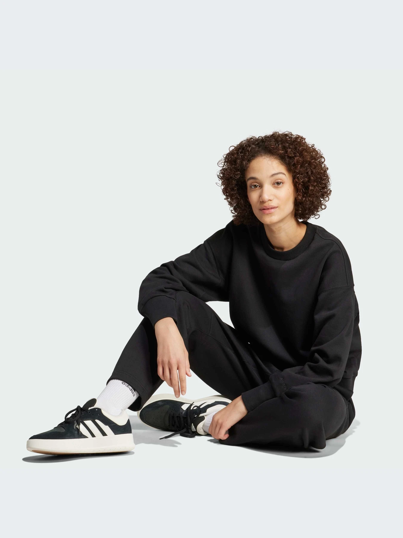 Худи и свитшоты Adidas модель IX3812-KZ Худи и свитшоты Adidas модель IX3812-KZ Фото