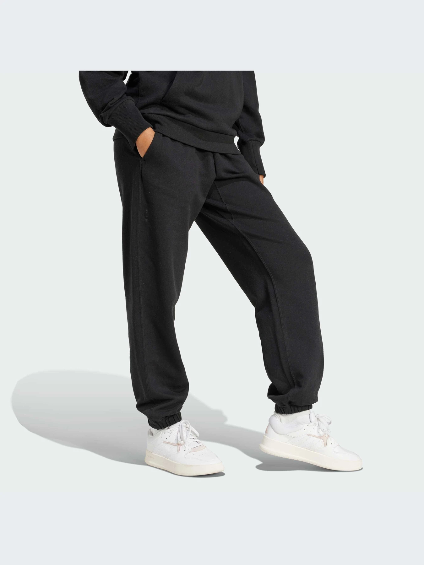 Брюки Adidas модель IX3810-KZ Брюки Adidas модель IX3810-KZ Фото