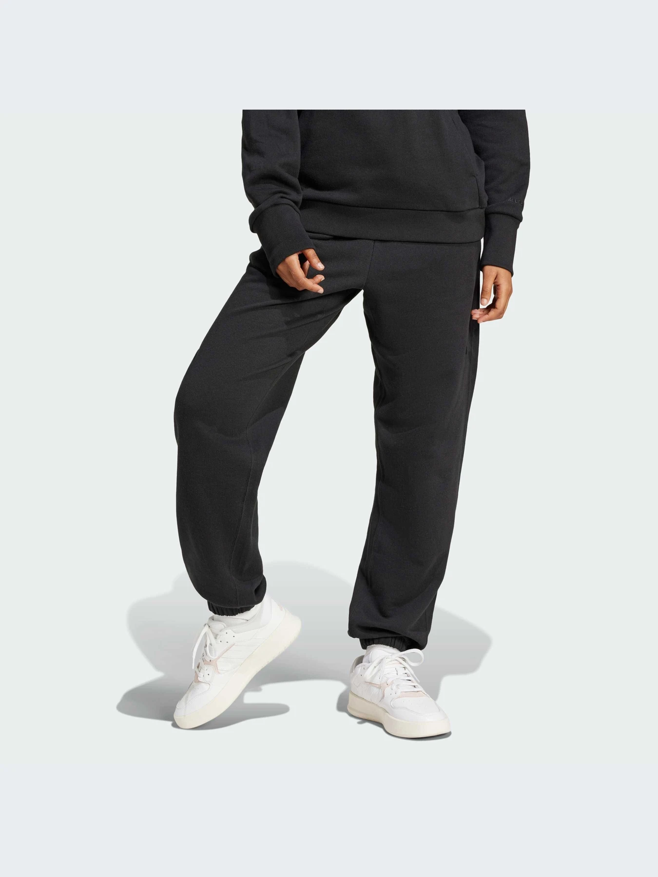 Брюки Adidas модель IX3810-KZ Брюки Adidas модель IX3810-KZ Фото