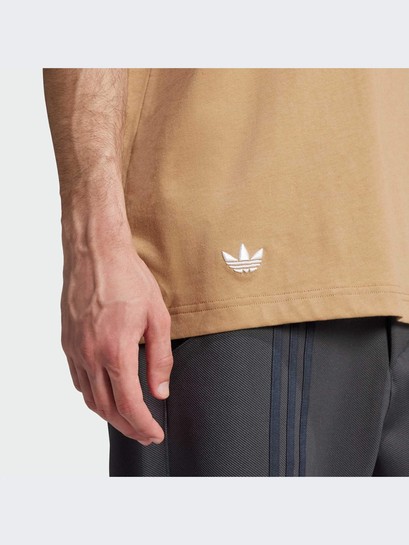 Футболки и поло Adidas Adicolor модель JC9932-KZ Футболки и поло Adidas Adicolor модель JC9932-KZ Фото