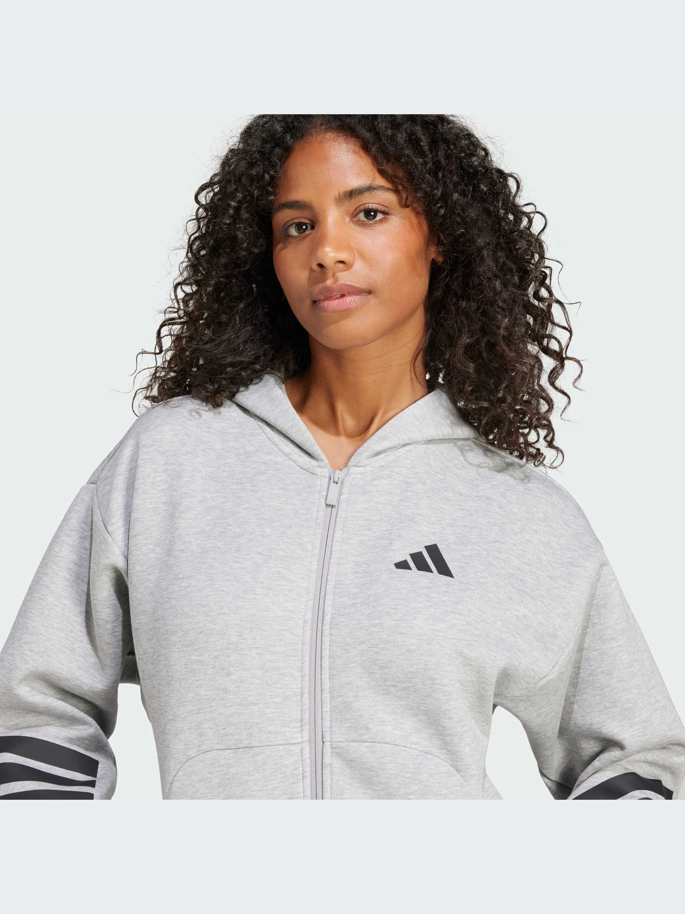 Худи и свитшоты Adidas модель JE0172-KZ Худи и свитшоты Adidas модель JE0172-KZ Фото