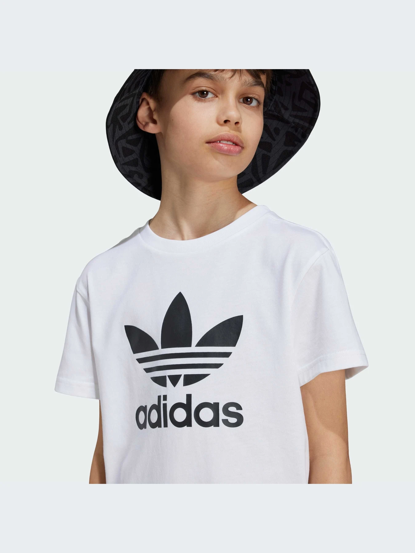 Футболки и поло Adidas модель JE0516-KZ Футболки и поло Adidas модель JE0516-KZ Фото