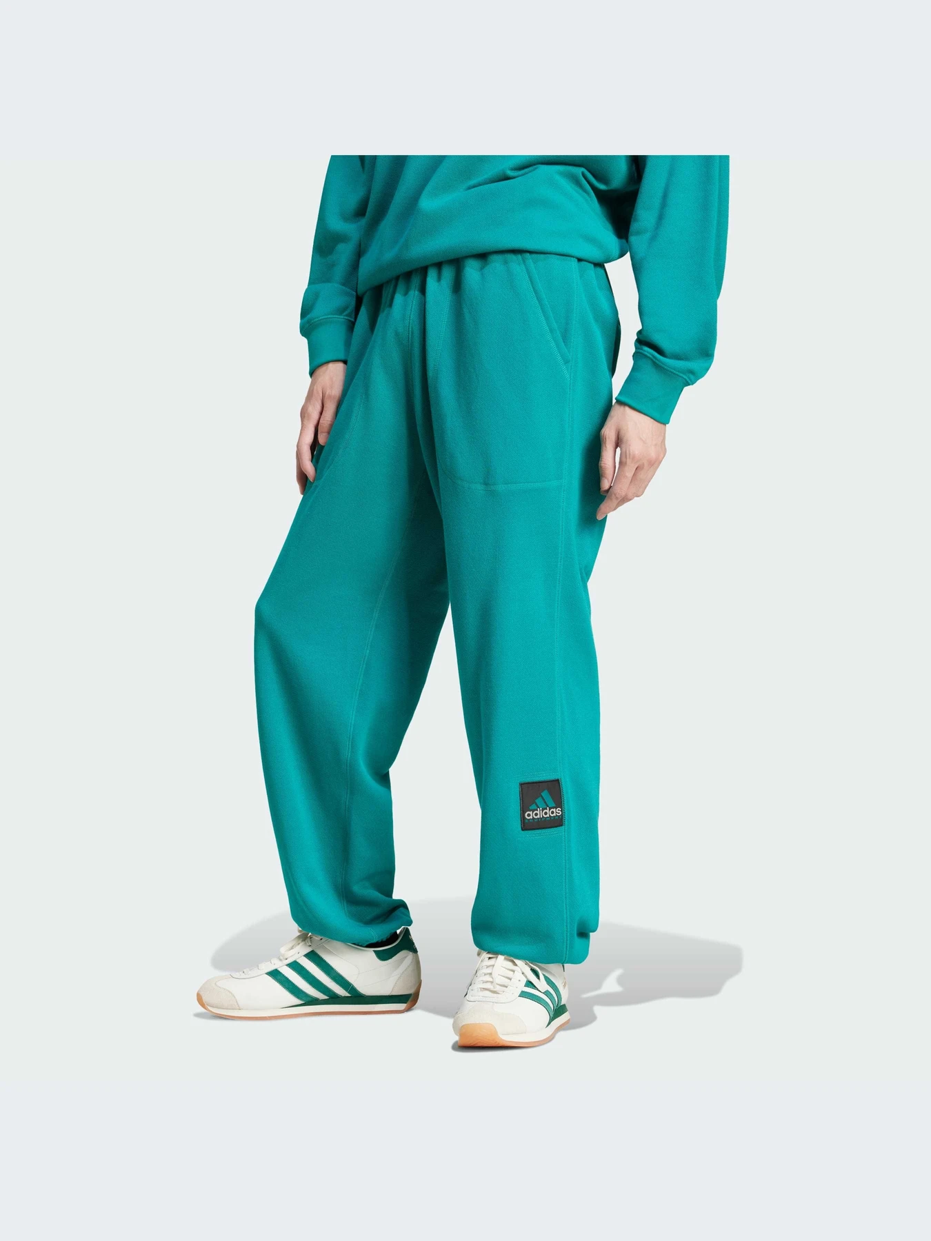 Спортивная одежда Adidas модель JP0356-KZ Спортивная одежда Adidas модель JP0356-KZ Фото
