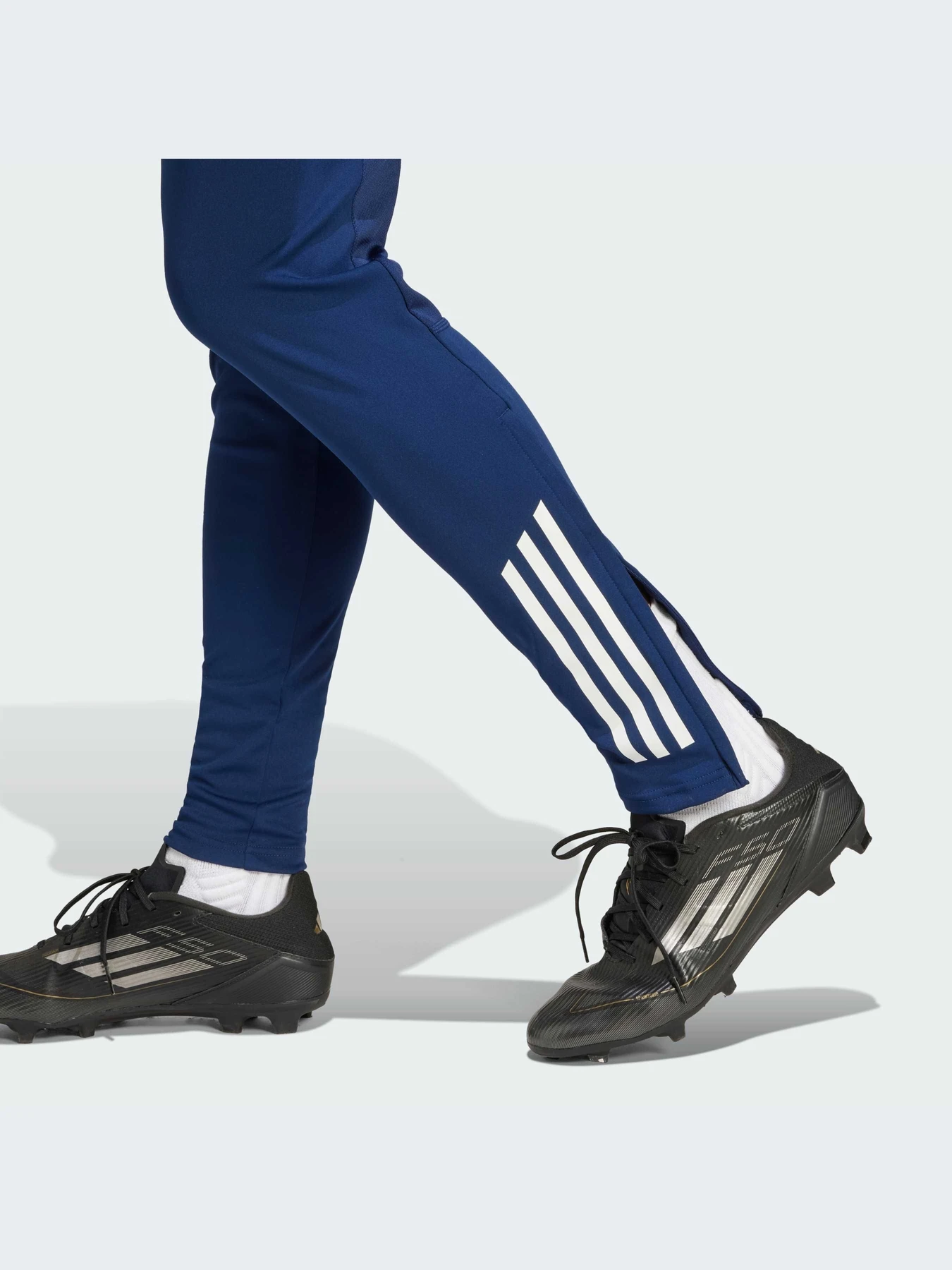 Брюки Adidas Tiro модель JI6549-KZ Брюки Adidas Tiro модель JI6549-KZ Фото