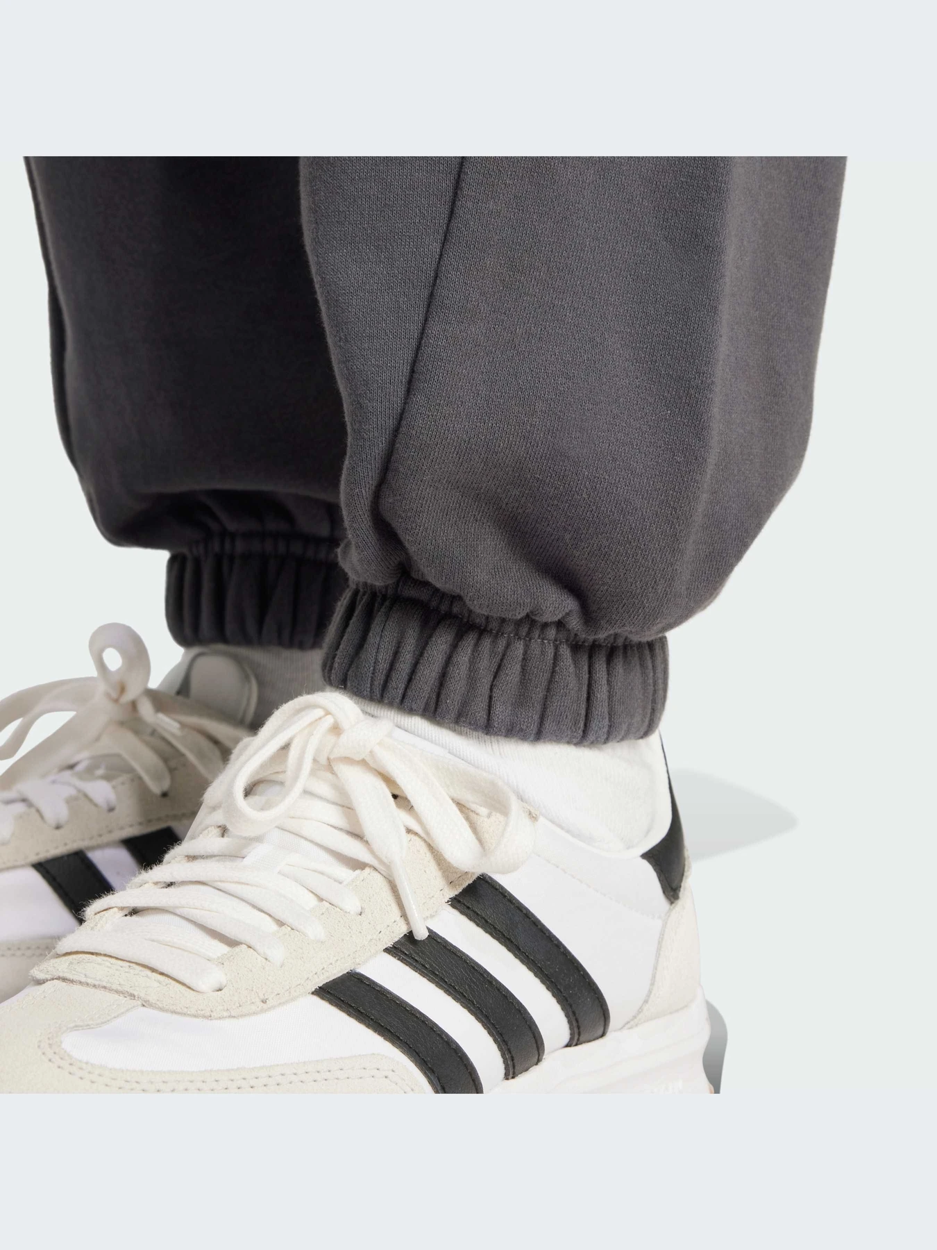 Брюки Adidas модель JJ4585-KZ Брюки Adidas модель JJ4585-KZ Фото