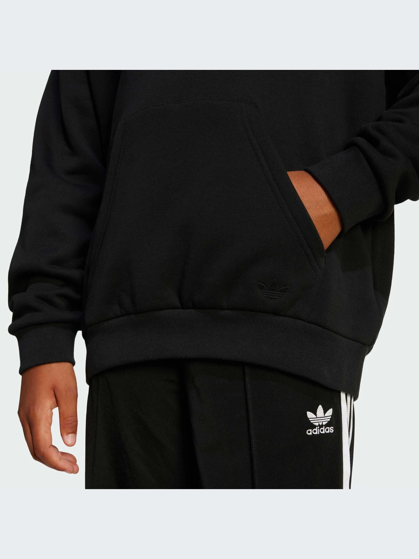 Худи и свитшоты Adidas модель JD0428-KZ Худи и свитшоты Adidas модель JD0428-KZ Фото