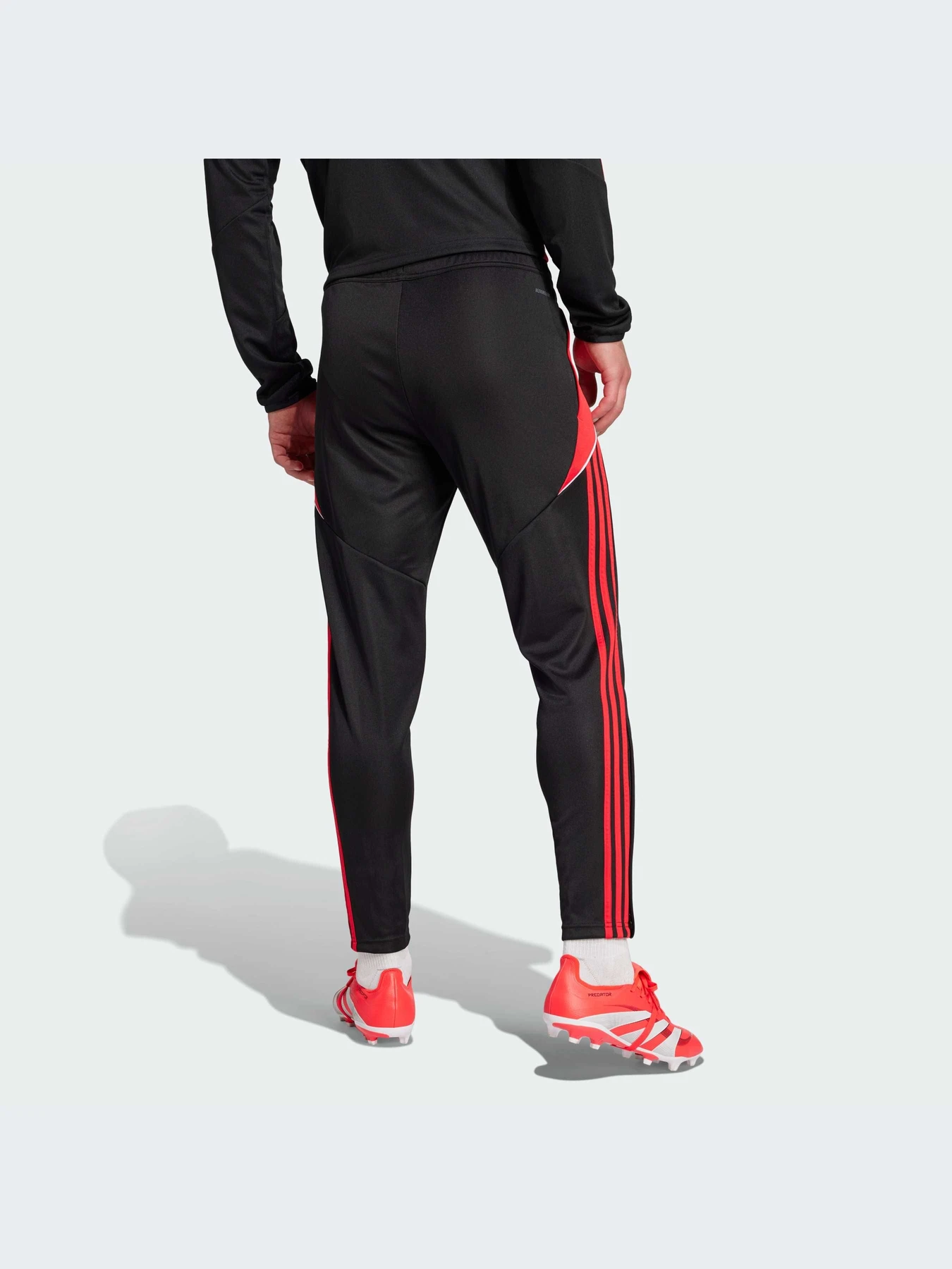 Брюки Adidas Tiro модель JP2489-KZ Брюки Adidas Tiro модель JP2489-KZ Фото