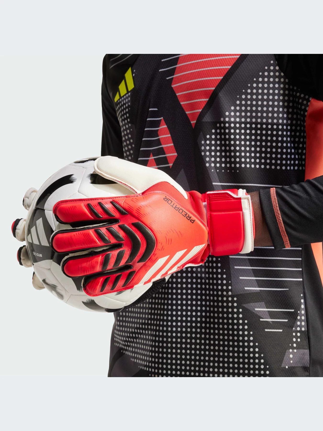 Перчатки для спорта Adidas Predator модель JH3801-KZ Перчатки для спорта Adidas Predator модель JH3801-KZ Фото