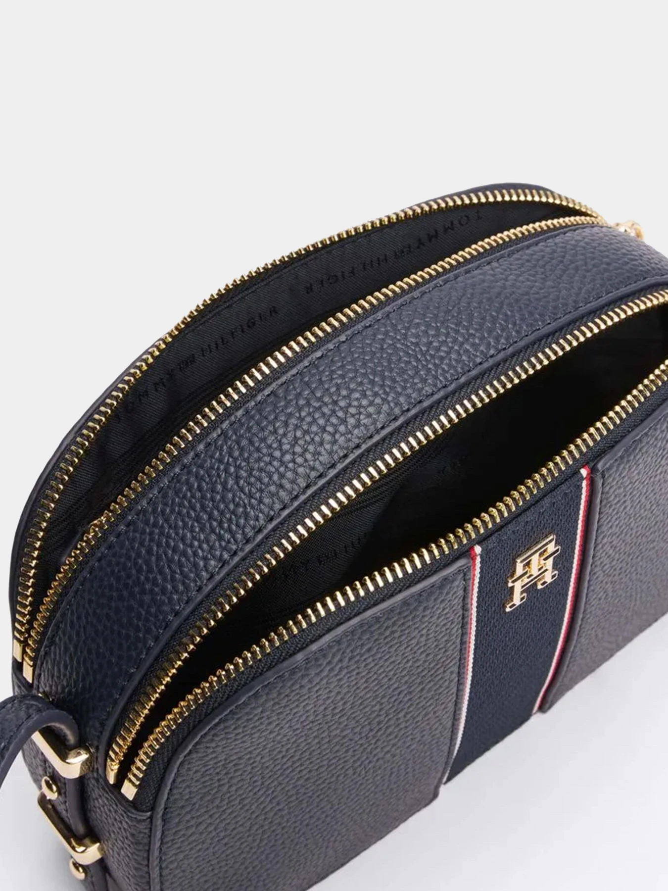 Сумки Tommy Hilfiger модель AW0AW16898-DW6 Сумки Tommy Hilfiger модель AW0AW16898-DW6 Фото
