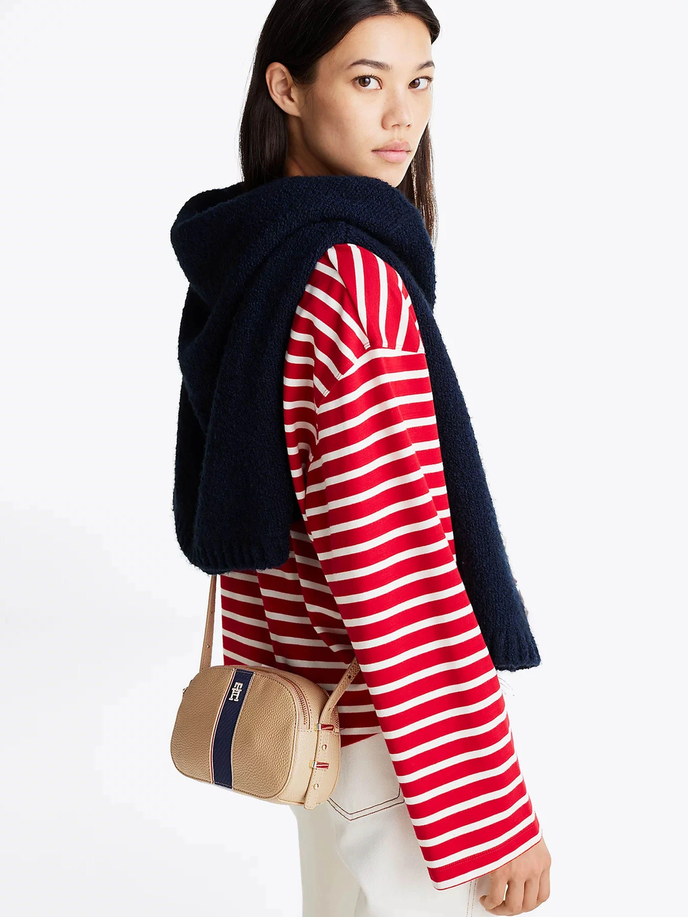 Сумки Tommy Hilfiger модель AW0AW16898-RBC Фото