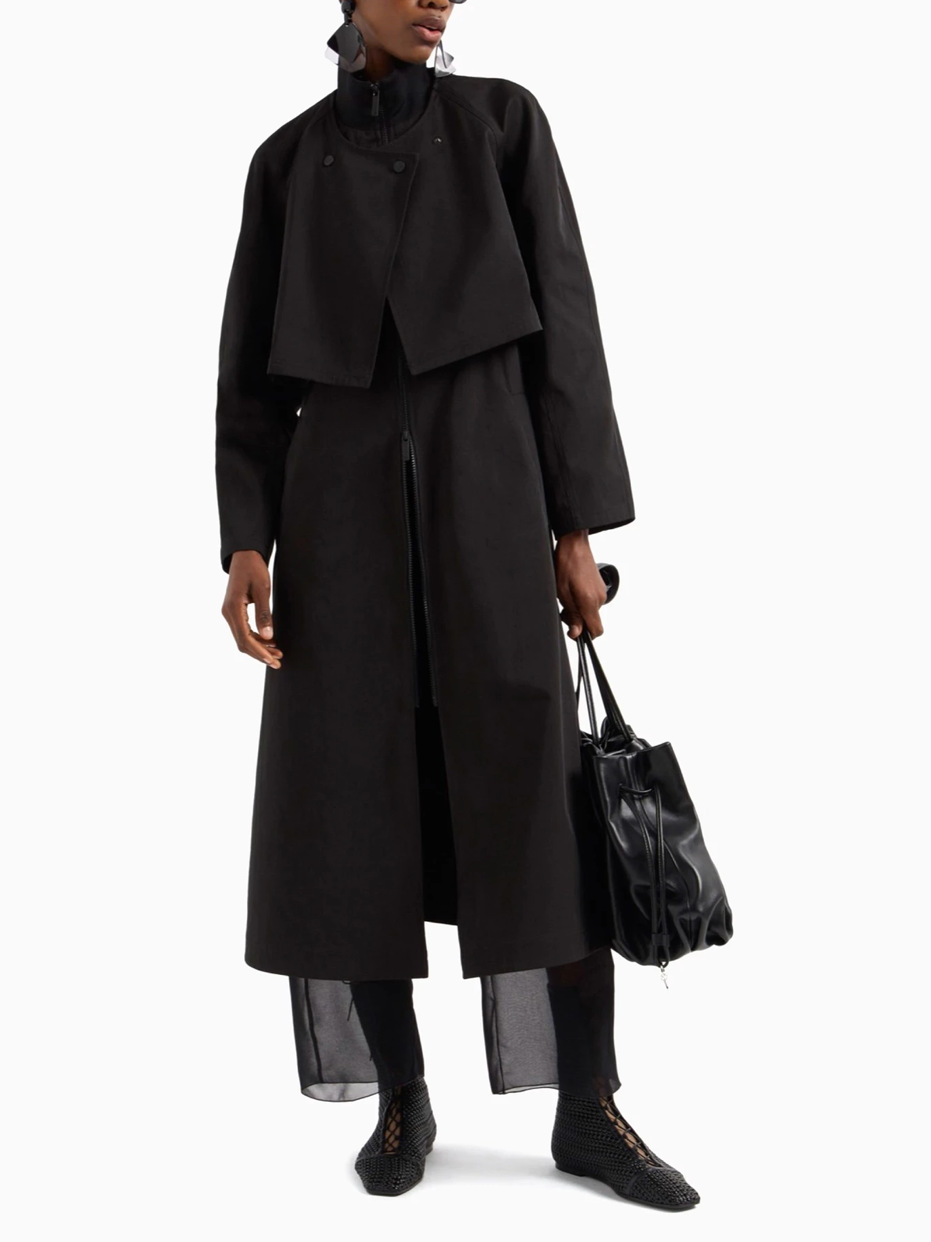 Пальто и плащи Emporio Armani модель EW000637-AF12646-UC001 Пальто и плащи Emporio Armani модель EW000637-AF12646-UC001 Фото