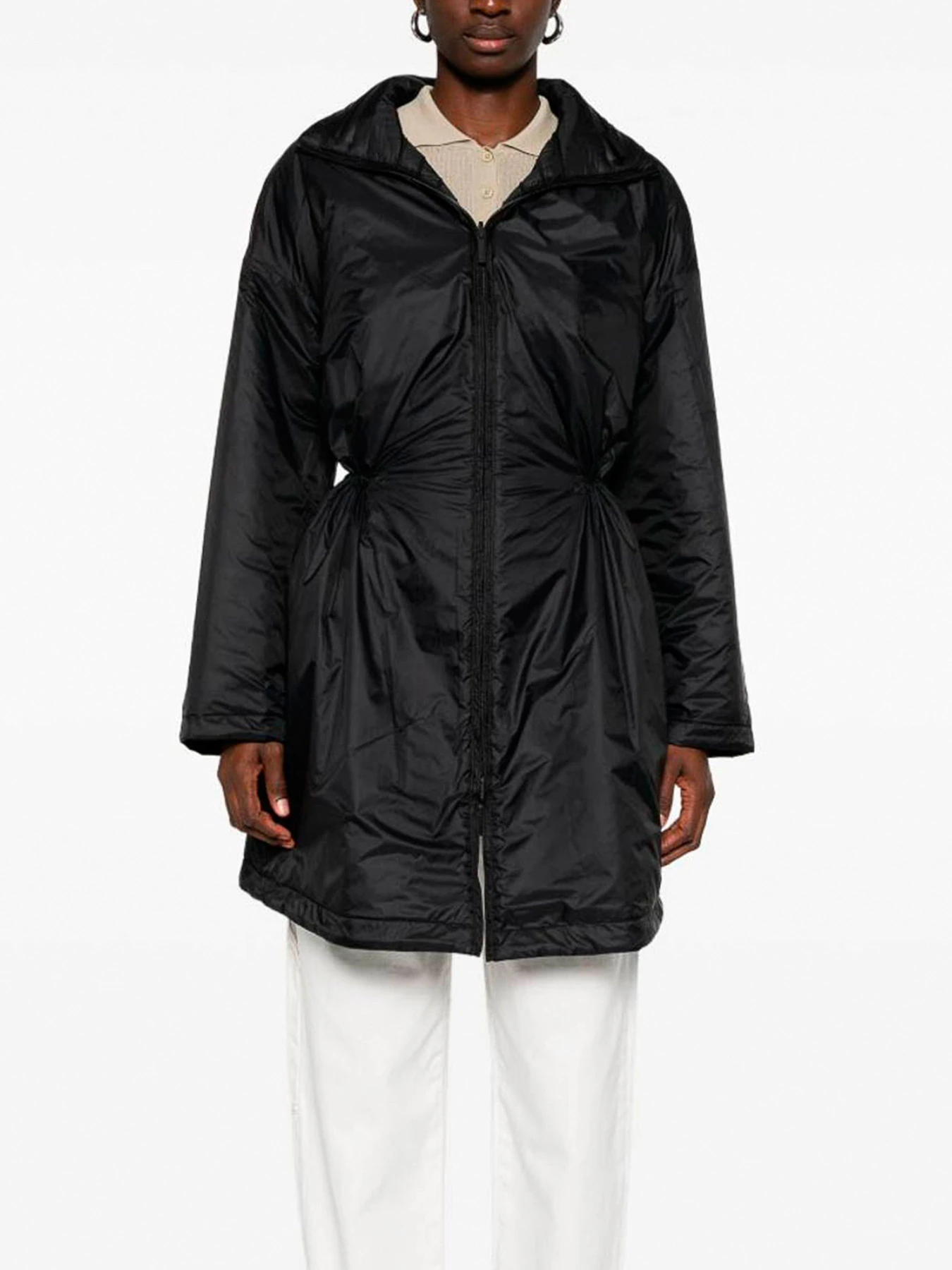 Куртки и дубленки Emporio Armani модель EW000651-AF12645-UC001 Куртки и дубленки Emporio Armani модель EW000651-AF12645-UC001 Фото