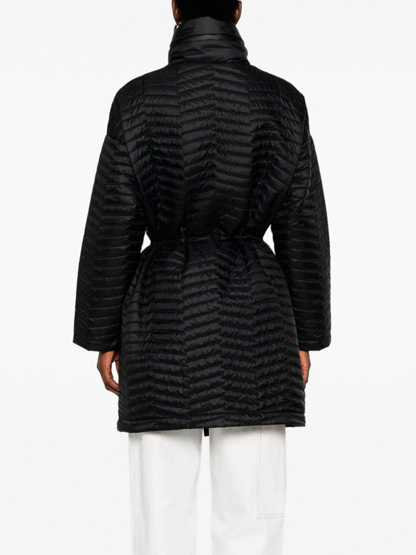 Куртки и дубленки Emporio Armani модель EW000651-AF12645-UC001 Куртки и дубленки Emporio Armani модель EW000651-AF12645-UC001 Фото