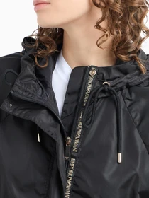 Куртки и дубленки Emporio Armani модель EW001163-AF13339-UC001 Фото