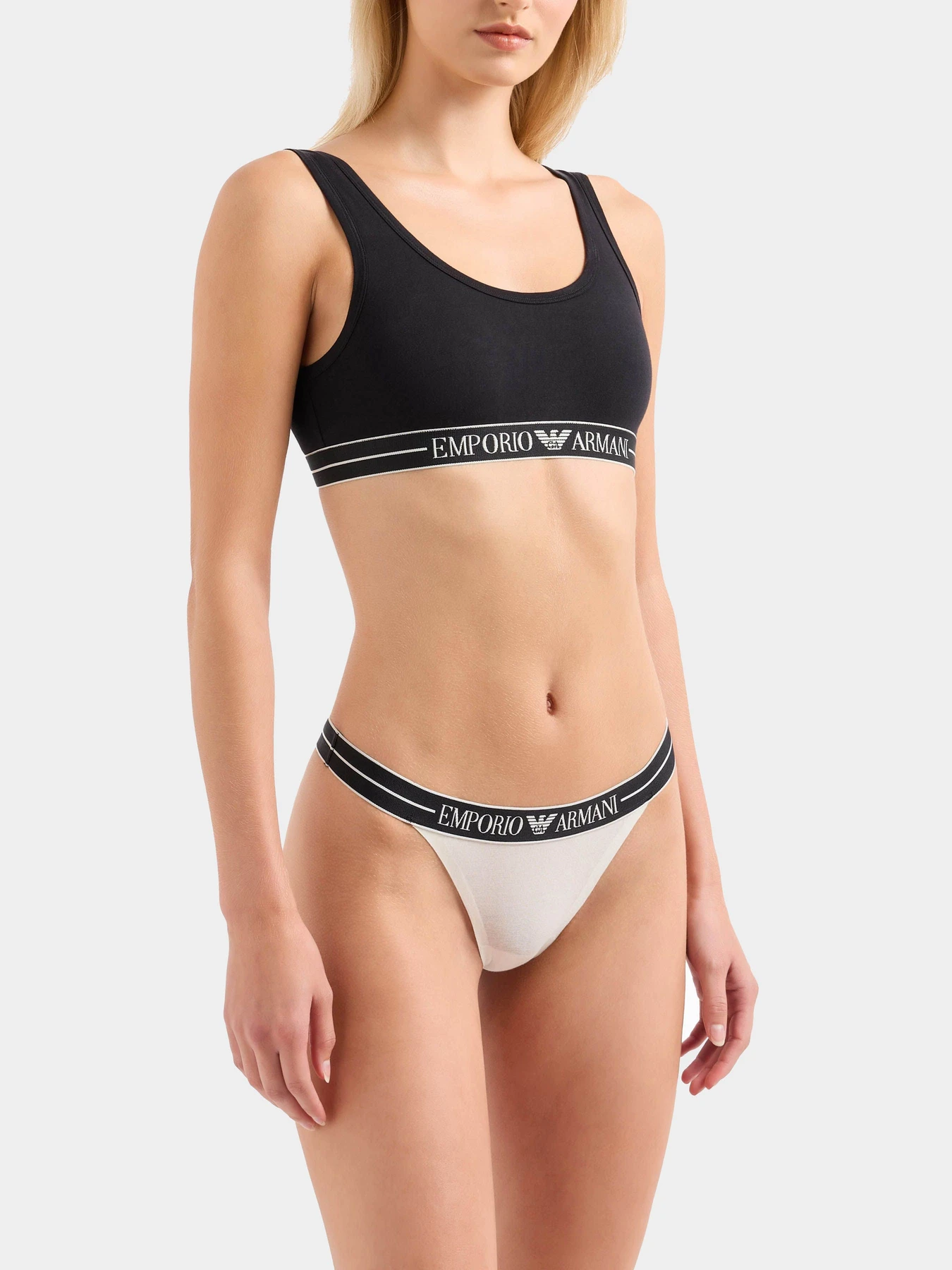 Нижнее белье Emporio Armani модель EW000405-AF10881-M0069 Нижнее белье Emporio Armani модель EW000405-AF10881-M0069 Фото