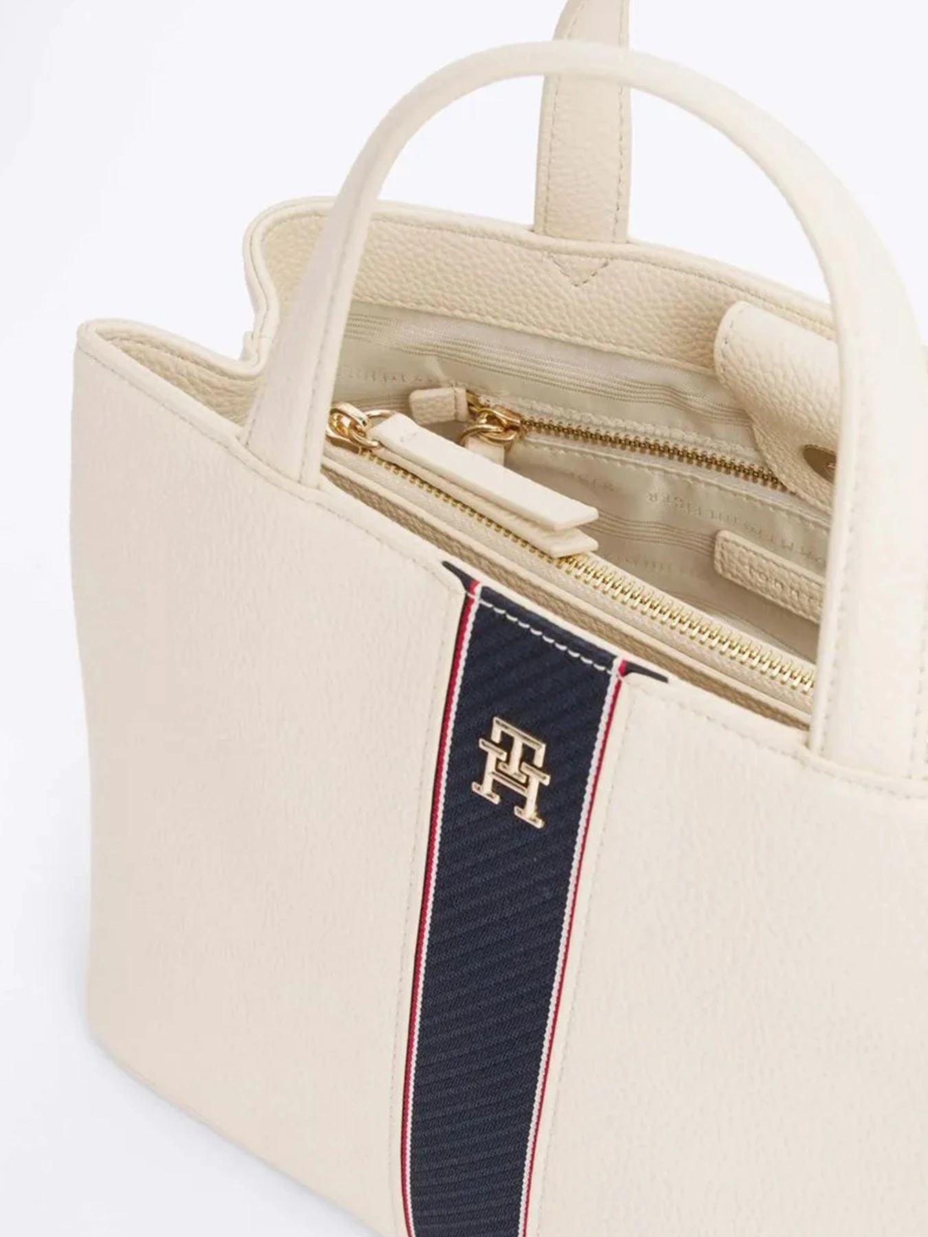 Сумки Tommy Hilfiger модель AW0AW16873-AA8 Сумки Tommy Hilfiger модель AW0AW16873-AA8 Фото