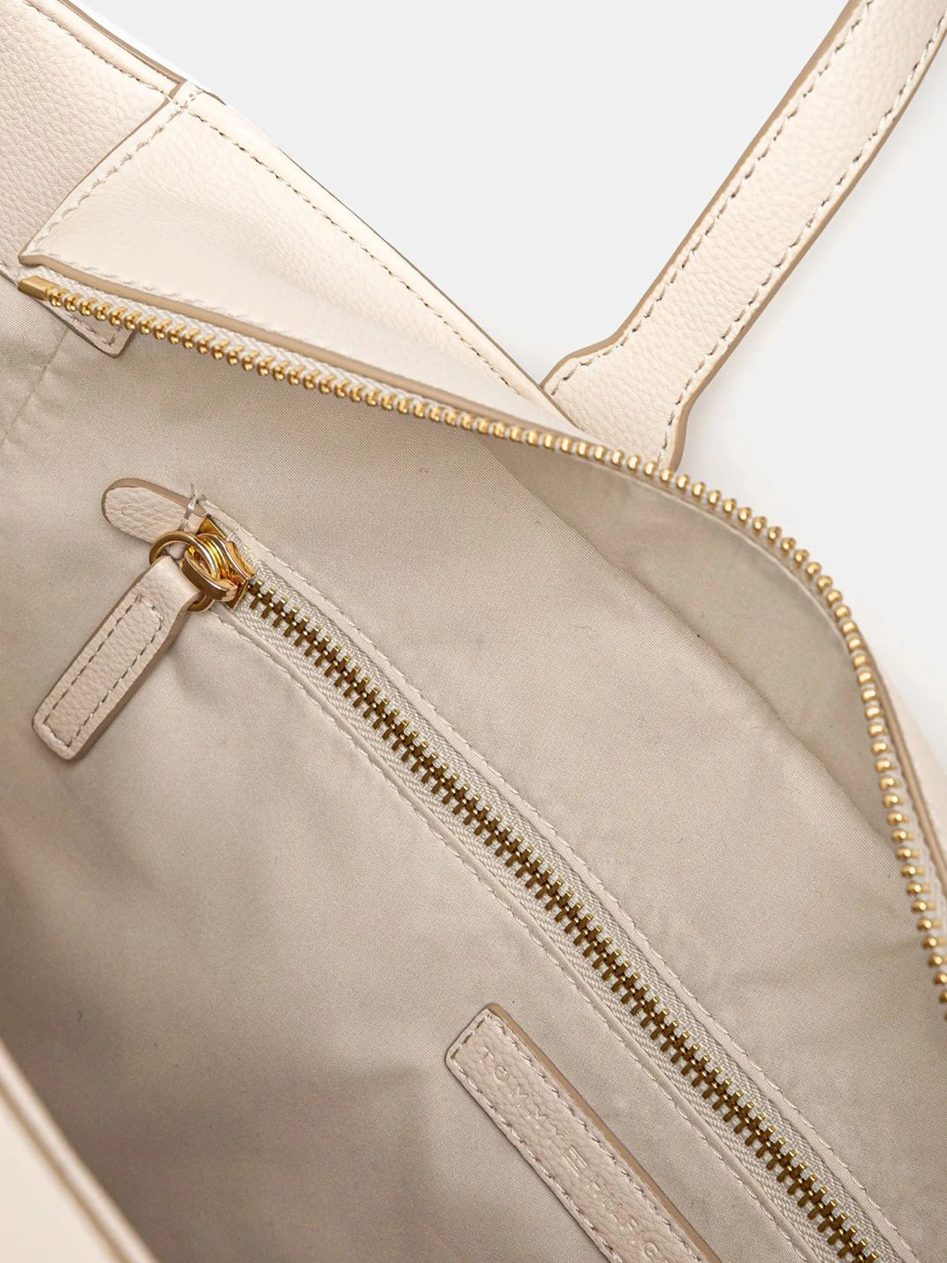 Сумки Tommy Hilfiger модель AW0AW16905-AA8 Сумки Tommy Hilfiger модель AW0AW16905-AA8 Фото