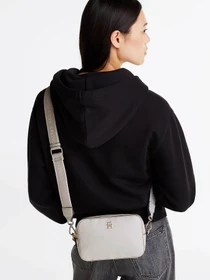 Сумки Tommy Hilfiger модель AW0AW16906-PRY Фото