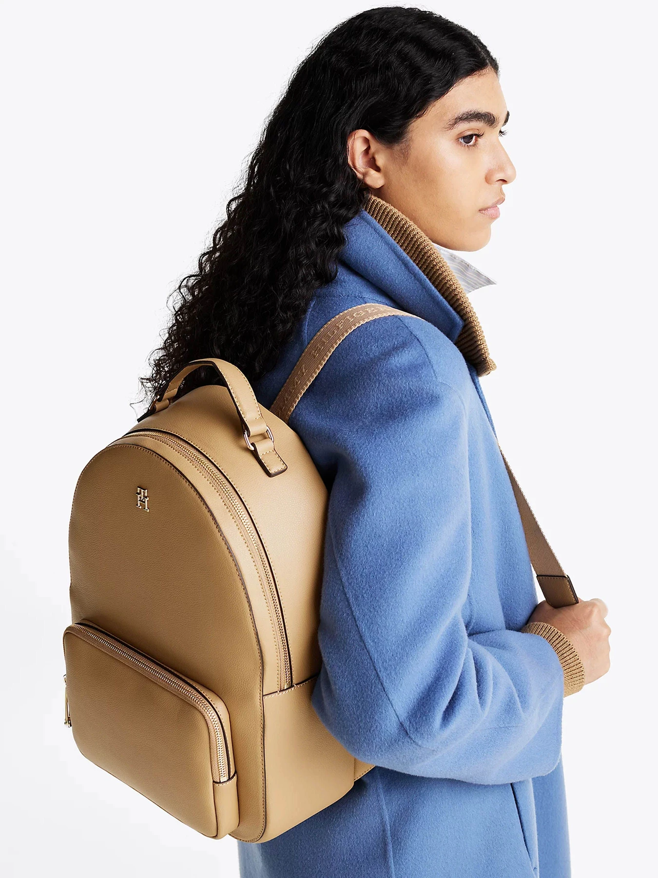 Рюкзаки Tommy Hilfiger модель AW0AW16915-RBC Рюкзаки Tommy Hilfiger модель AW0AW16915-RBC Фото