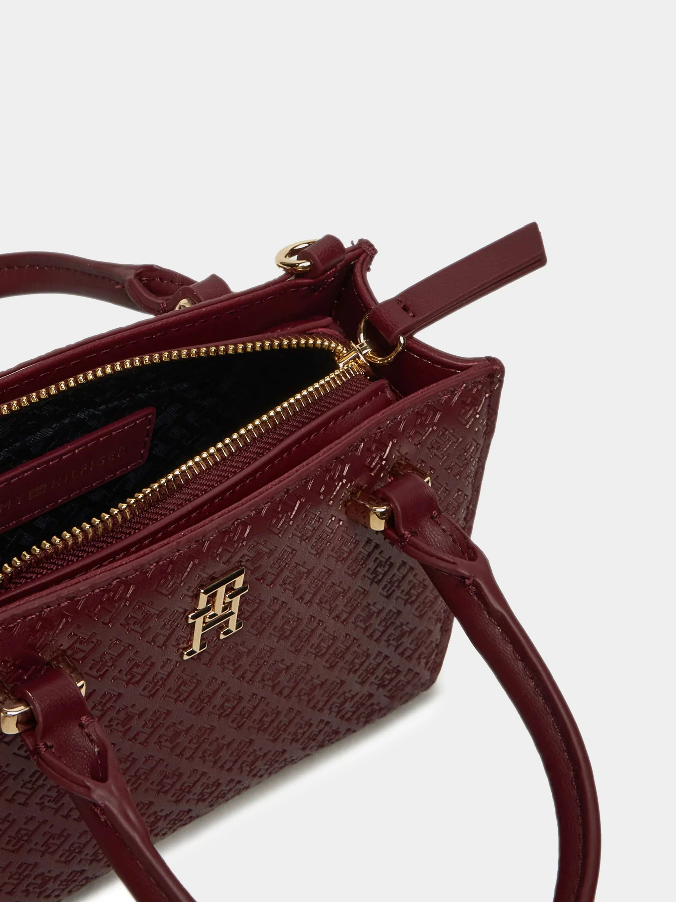 Сумки Tommy Hilfiger модель AW0AW16932-V18 Сумки Tommy Hilfiger модель AW0AW16932-V18 Фото