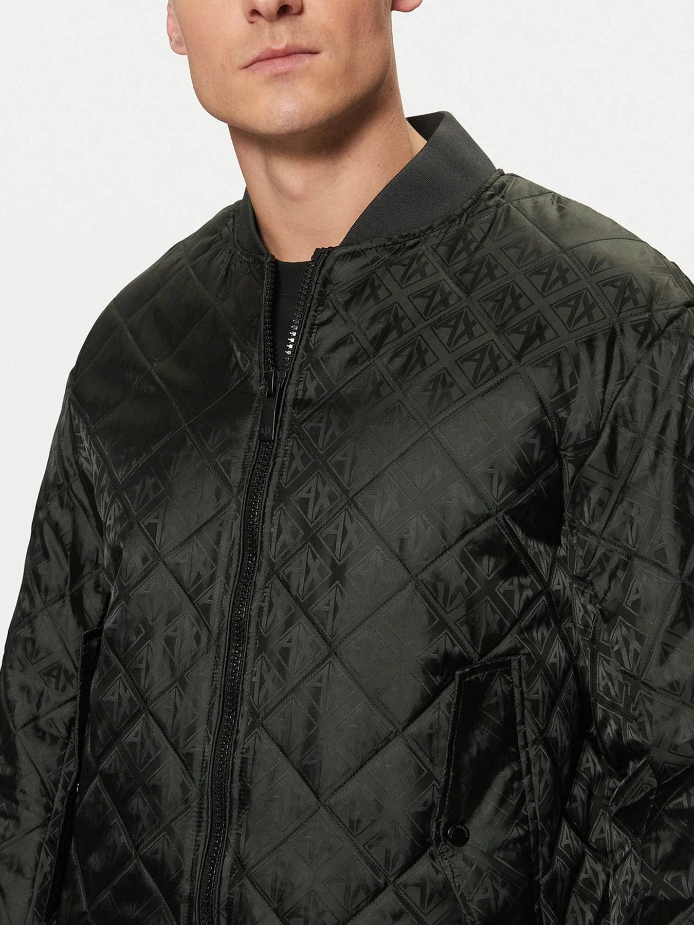 Куртки и дубленки Armani Exchange модель XM000137-AF11895-UB001 Фото