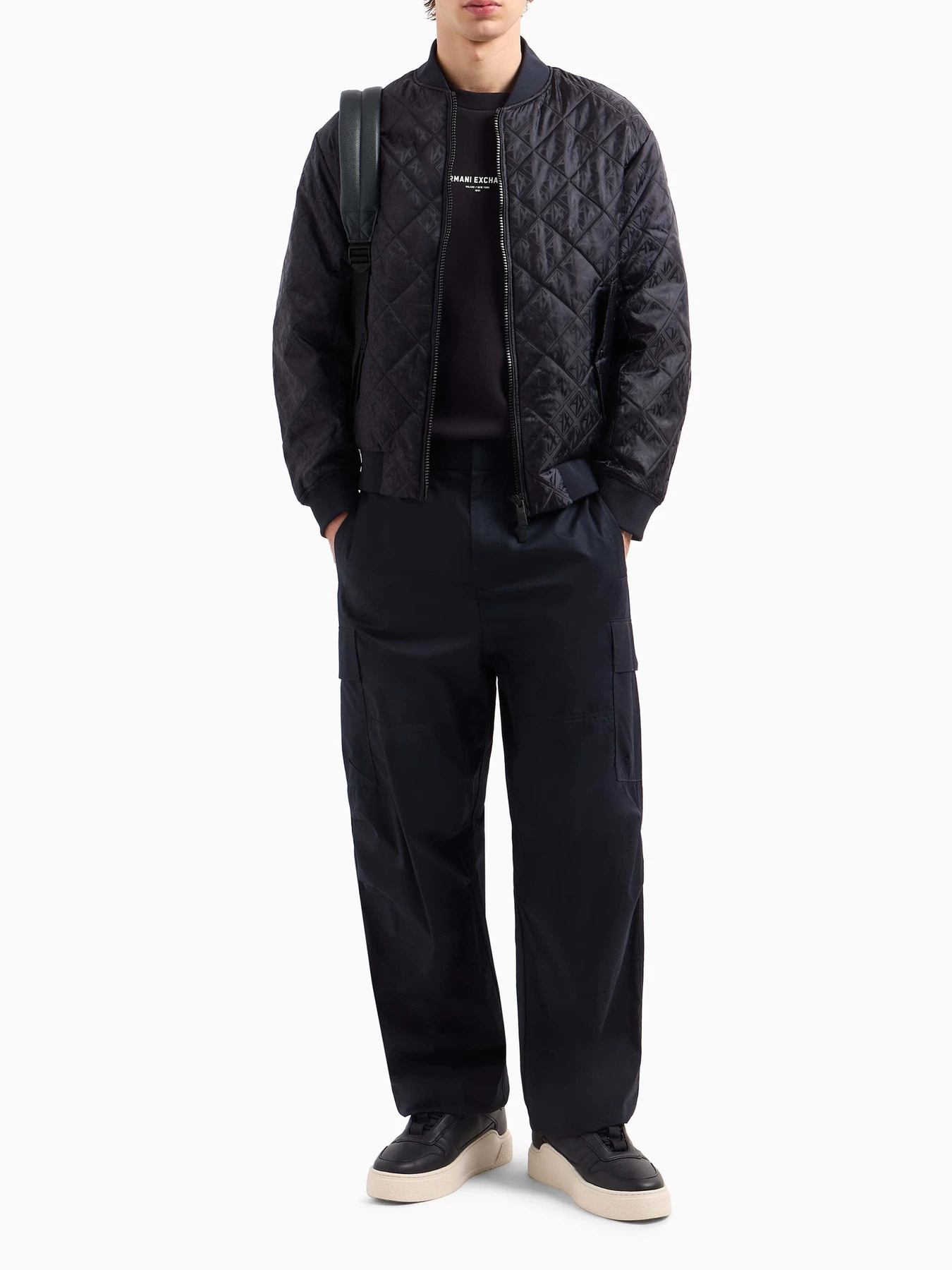 Куртки и дубленки Armani Exchange модель XM000137-AF11895-UB101 Фото