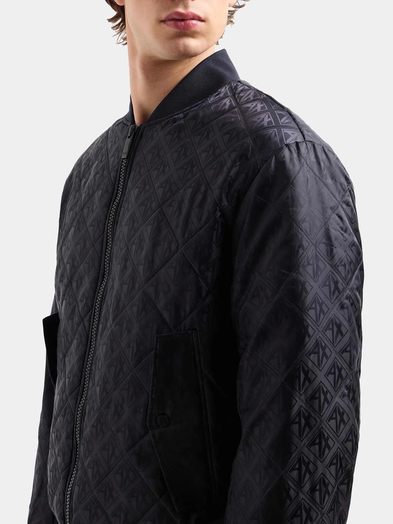 Куртки и дубленки Armani Exchange модель XM000137-AF11895-UB101 Фото