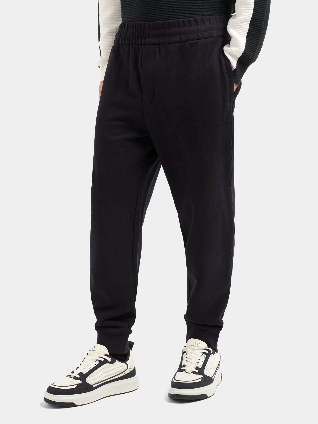 Брюки Armani Exchange модель XM000292-AF12656-UB101 Брюки Armani Exchange модель XM000292-AF12656-UB101 Фото