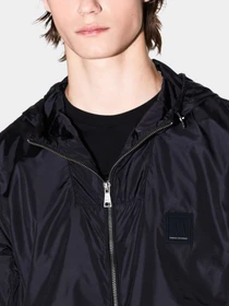 Куртки и дубленки Armani Exchange модель XM000342-AF12285-UC001 Фото