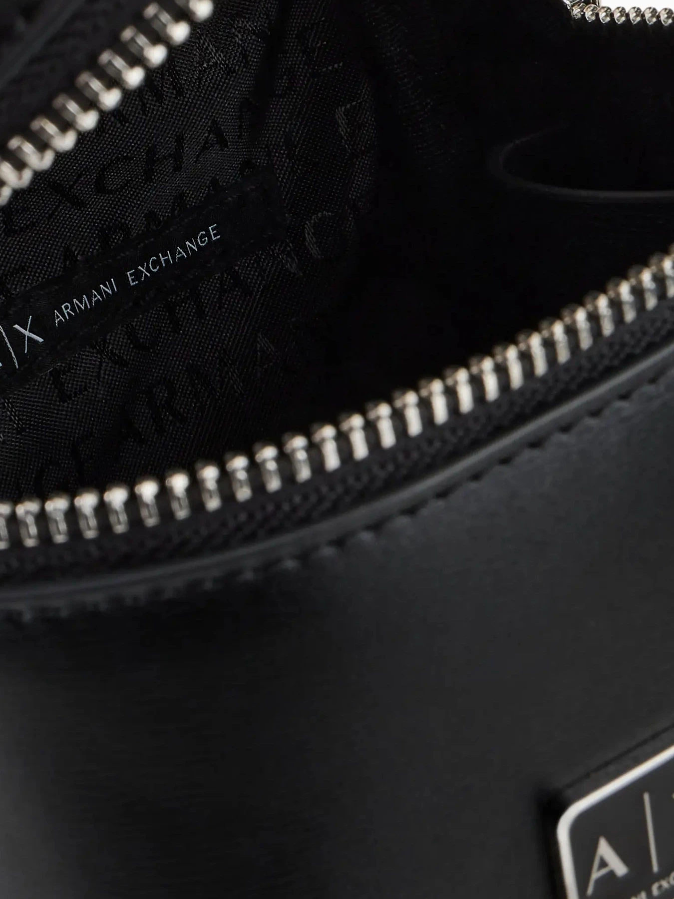 Сумки Armani Exchange модель XW000332-AF12153-UC001 Фото
