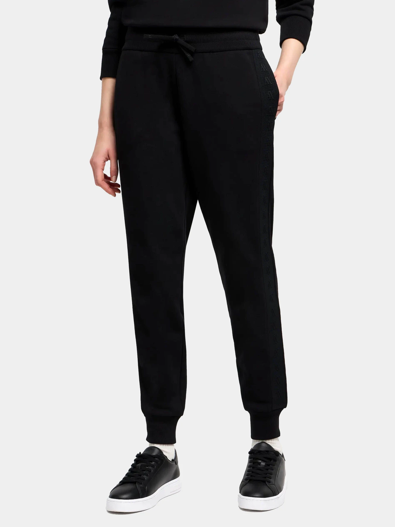 Брюки Armani Exchange модель XW000503-AF12804-UC001 Брюки Armani Exchange модель XW000503-AF12804-UC001 Фото