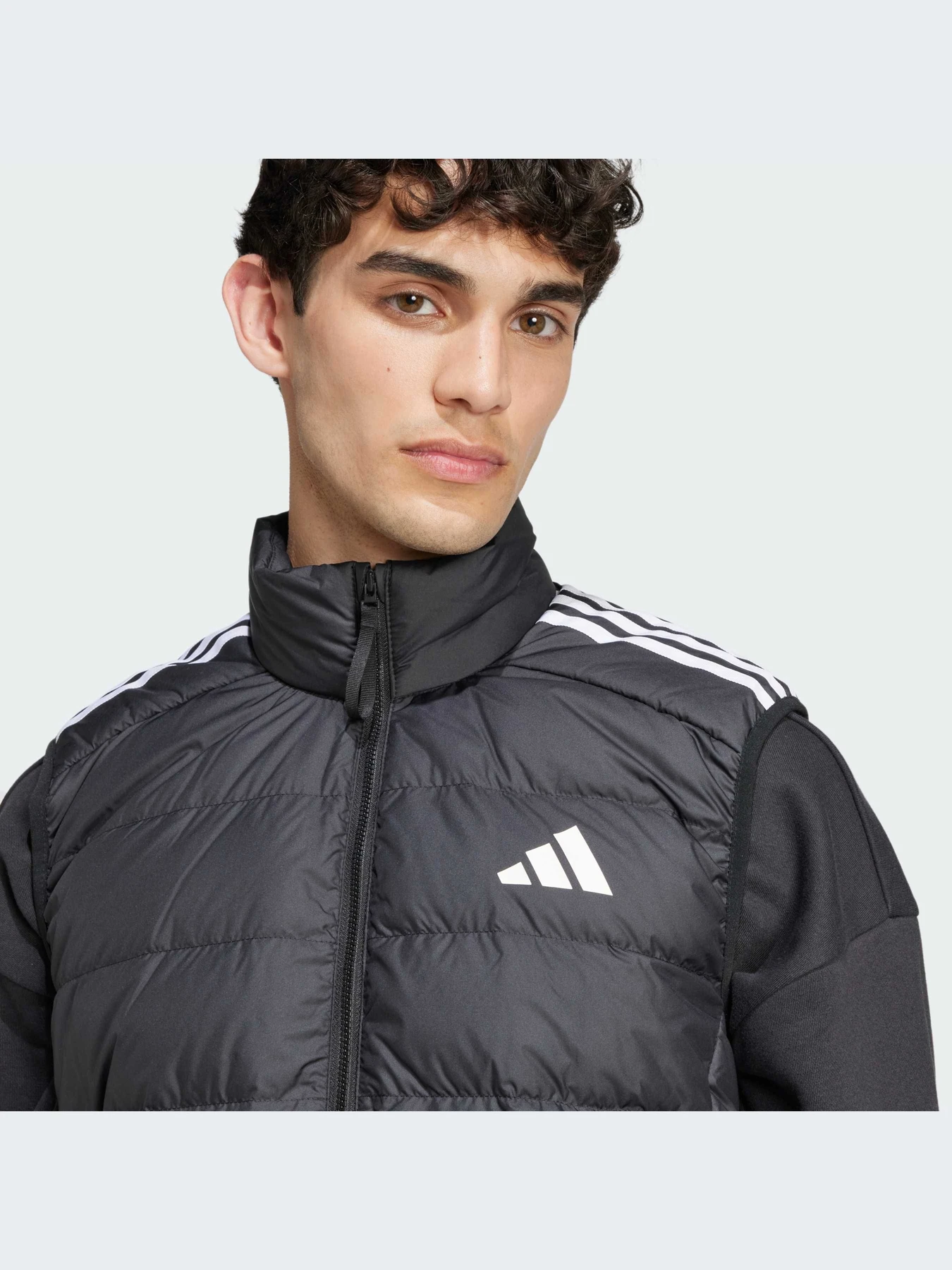 Куртки и дубленки Adidas модель JJ1203-KZ Куртки и дубленки Adidas модель JJ1203-KZ Фото