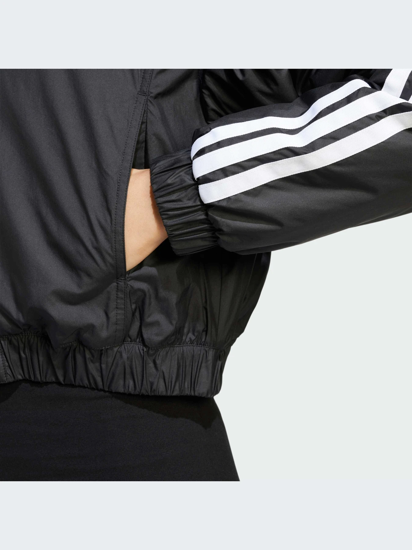 Куртки и дубленки Adidas модель JD1296-KZ Куртки и дубленки Adidas модель JD1296-KZ Фото