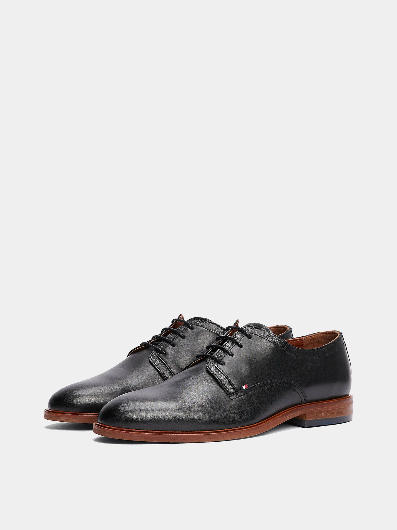 Туфли и лоферы Tommy Hilfiger модель FM0FM05472-BDS Туфли и лоферы Tommy Hilfiger модель FM0FM05472-BDS Фото