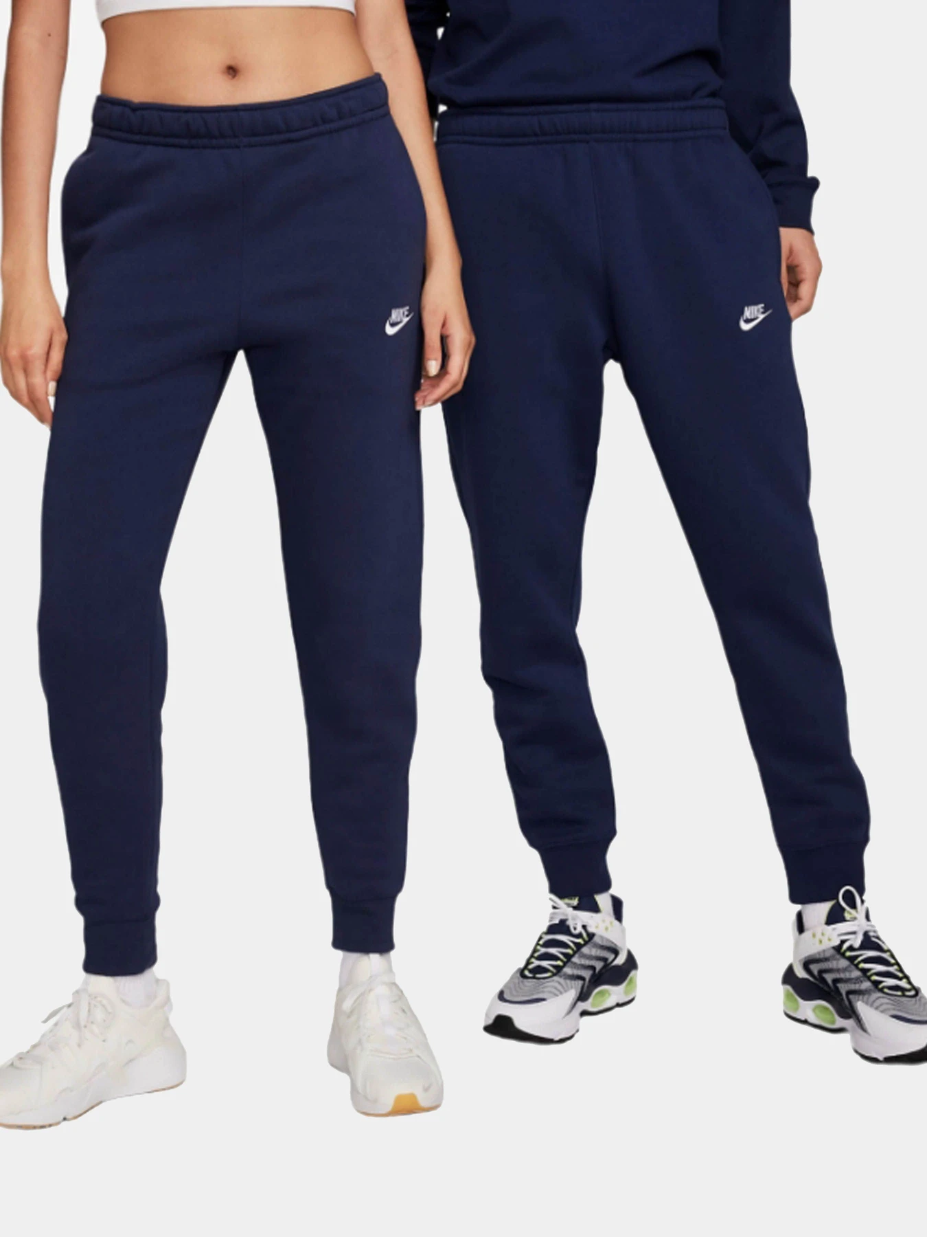 Брюки NIKE модель BV2671-410 Брюки NIKE модель BV2671-410 Фото