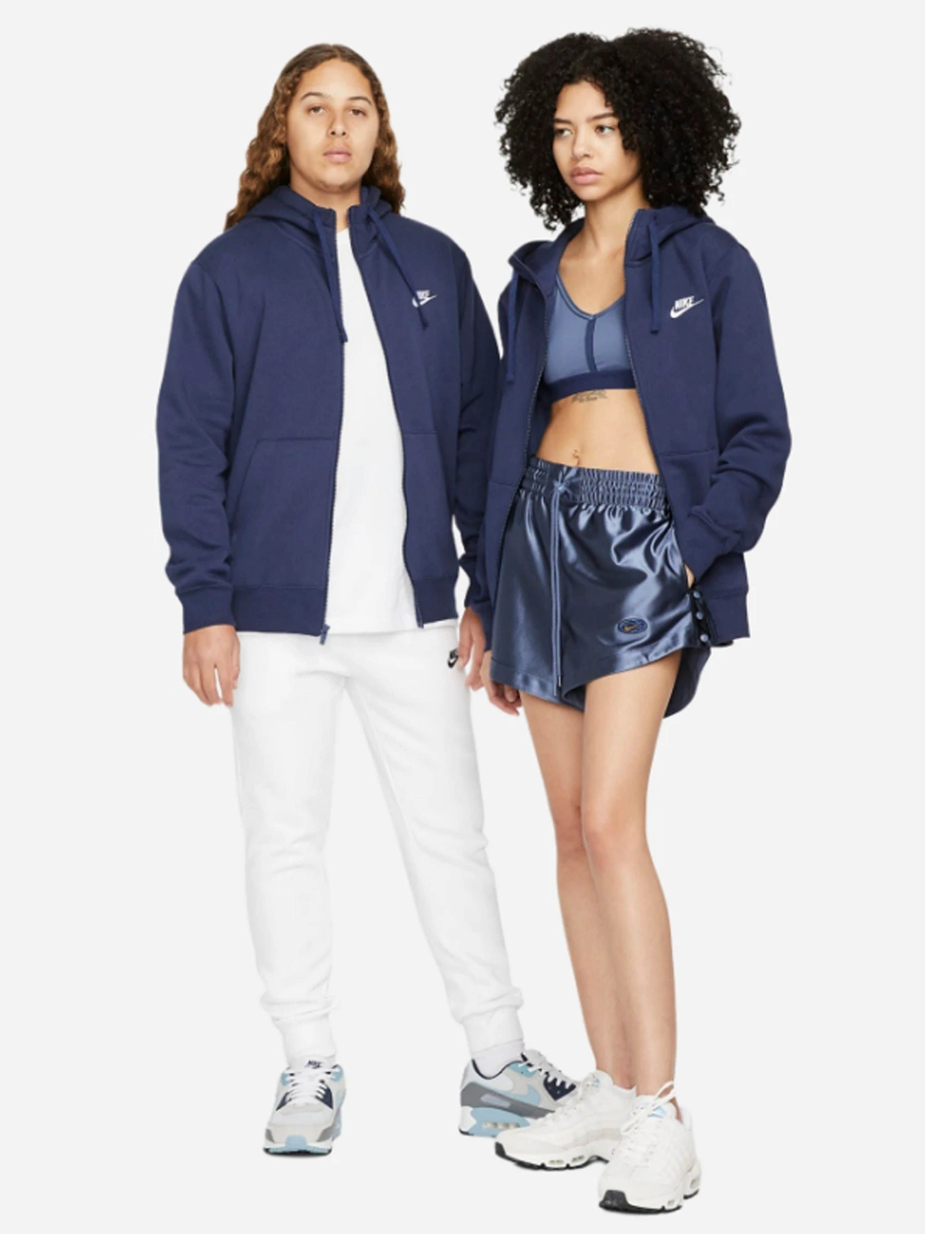 Худи и свитшоты NIKE модель BV2645-410 Худи и свитшоты NIKE модель BV2645-410 Фото