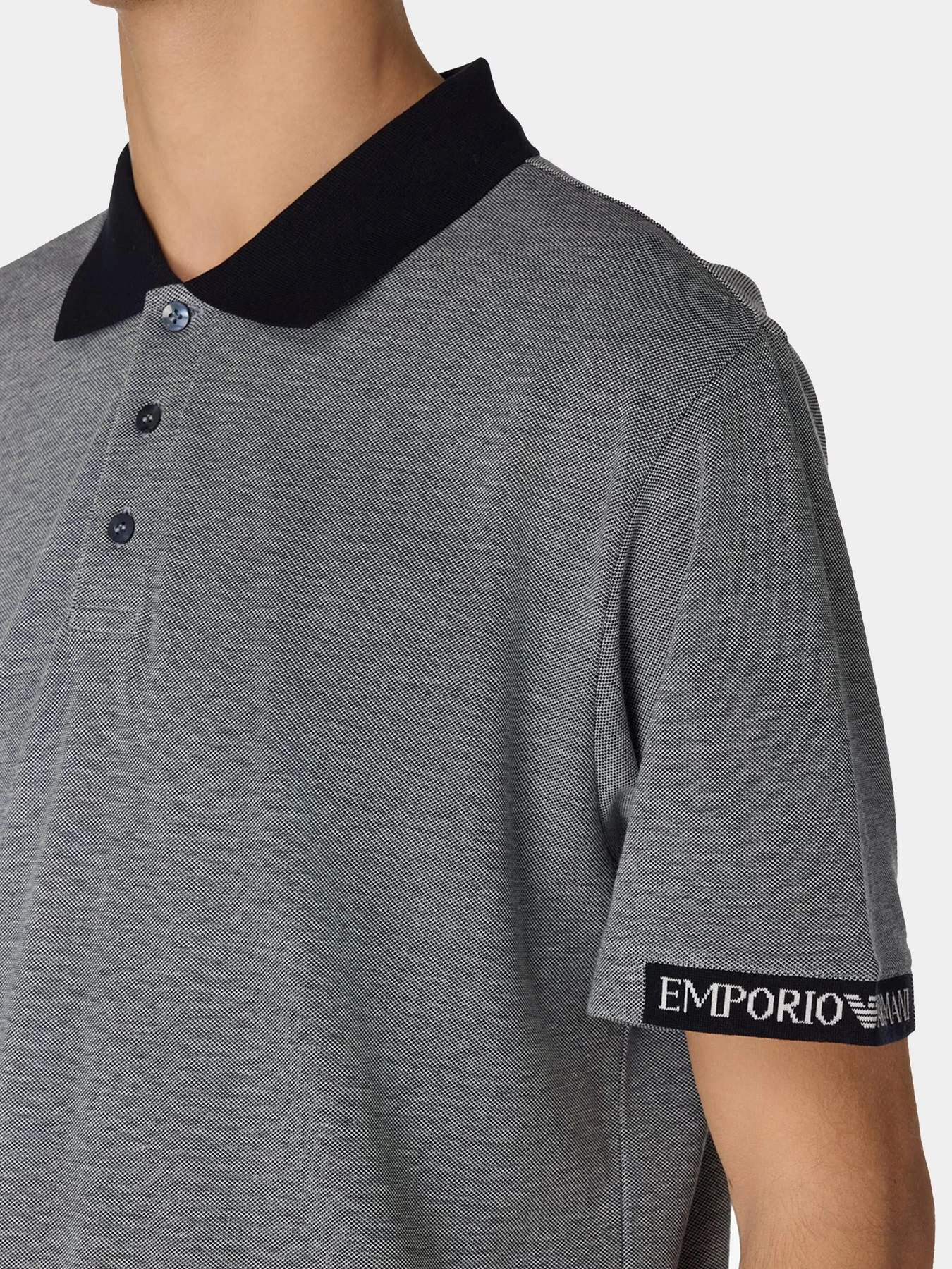Футболки и поло Emporio Armani модель EM000571-AF12330-UB102 Футболки и поло Emporio Armani модель EM000571-AF12330-UB102 Фото
