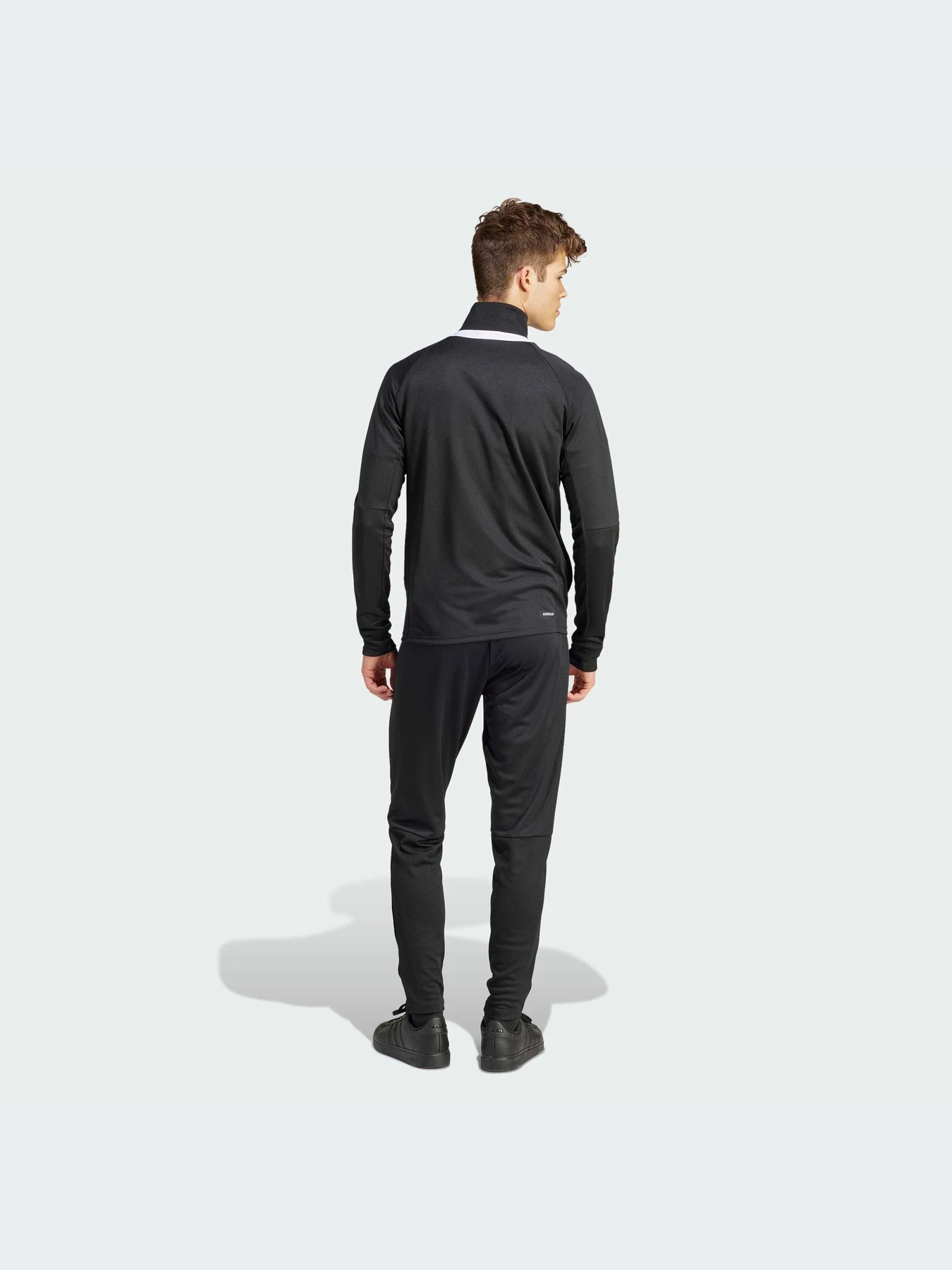 Костюмы Adidas модель IR7843-KZ Костюмы Adidas модель IR7843-KZ Фото