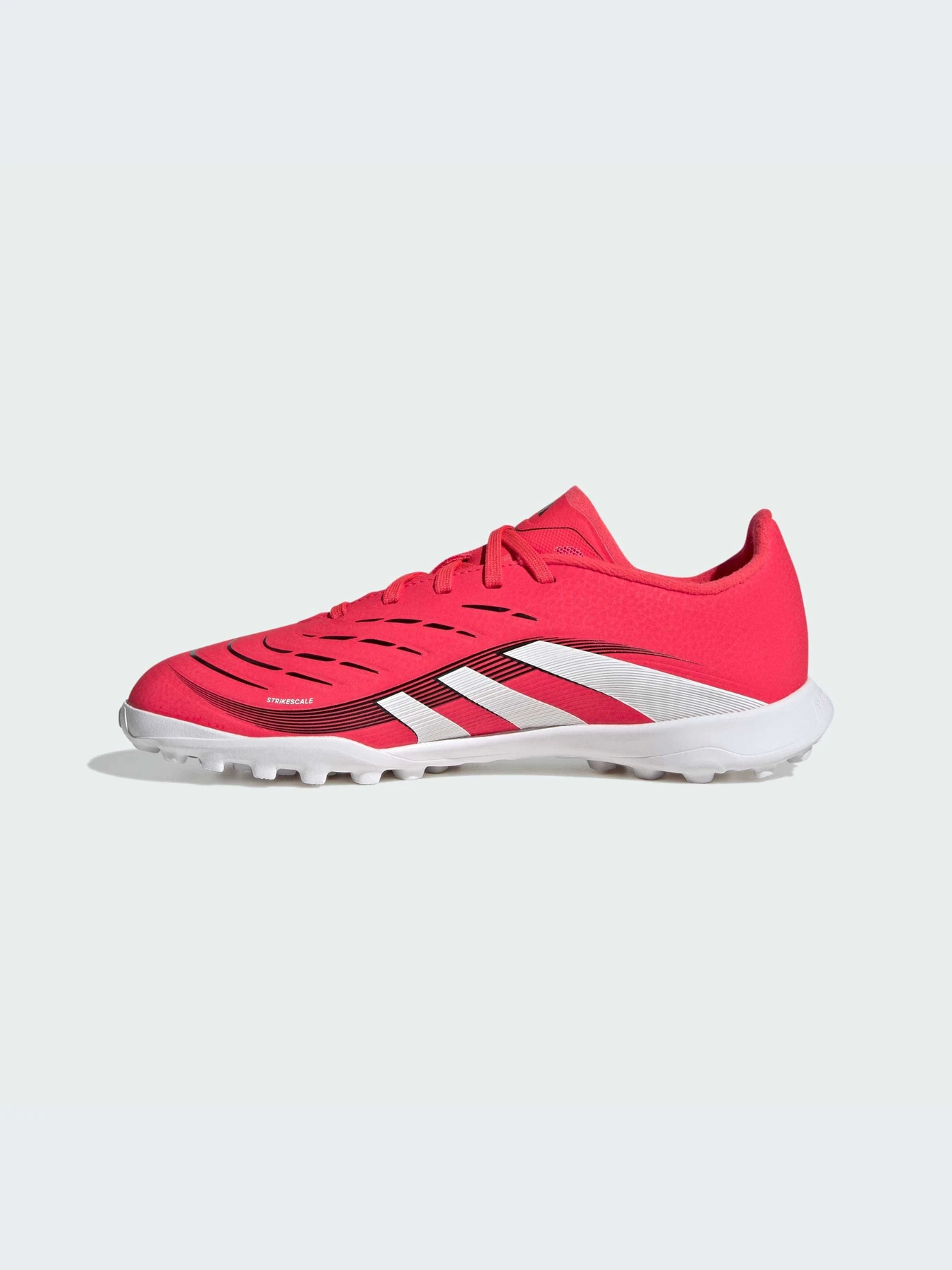 Кроссовки Adidas Predator модель ID3798-KZ Кроссовки Adidas Predator модель ID3798-KZ Фото