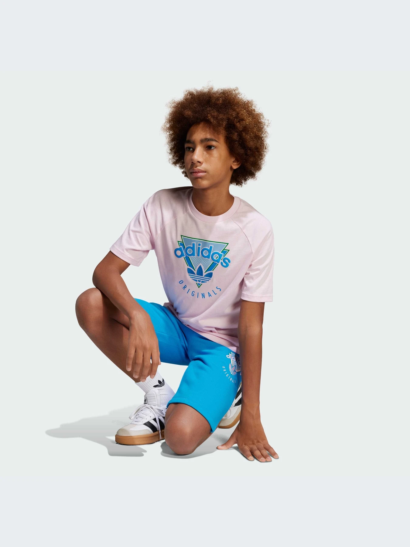 Футболки и поло Adidas Graphics модель JC5862-KZ Футболки и поло Adidas Graphics модель JC5862-KZ Фото