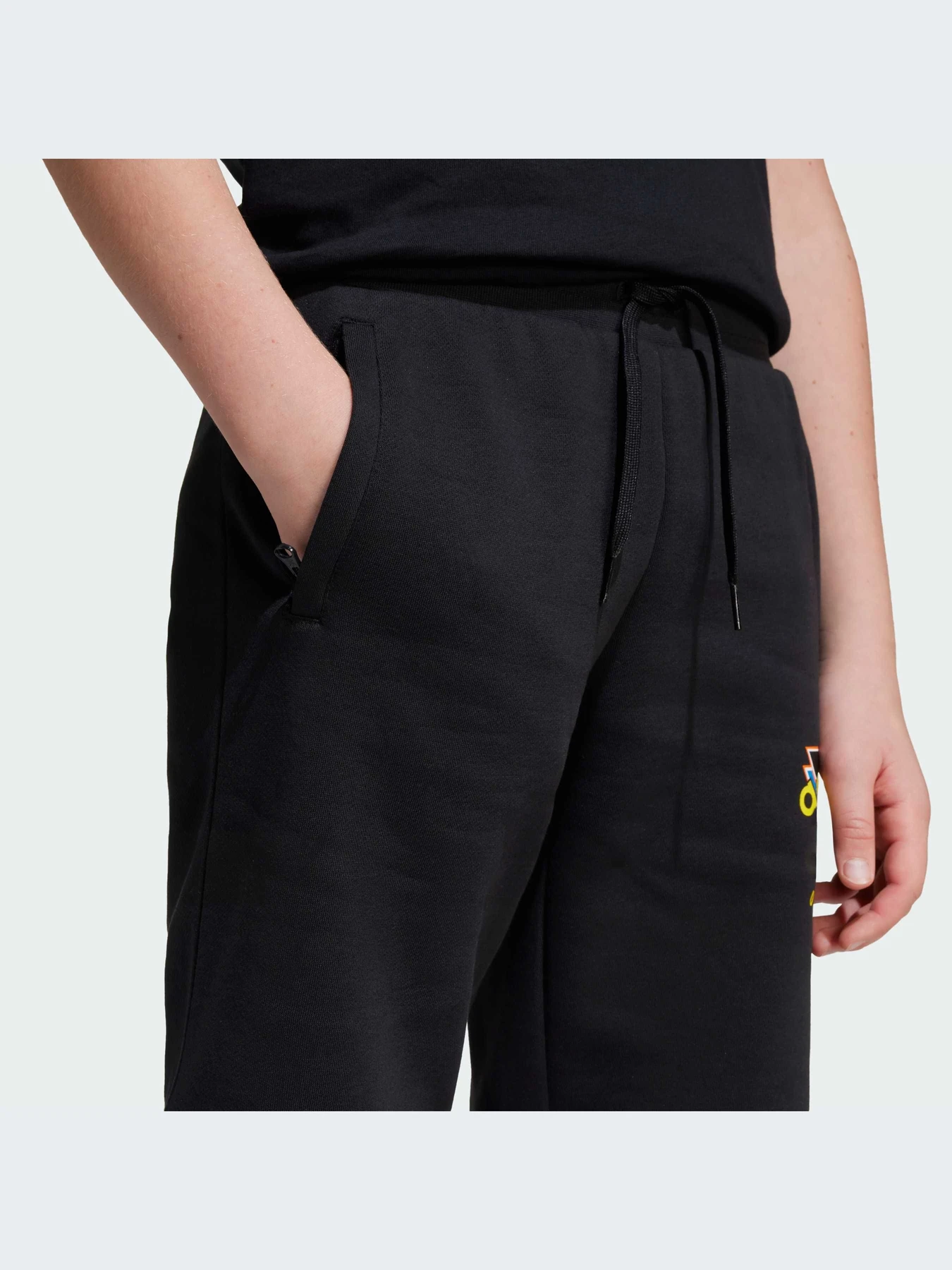 Шорты Adidas Graphics модель JC5866-KZ Шорты Adidas Graphics модель JC5866-KZ Фото
