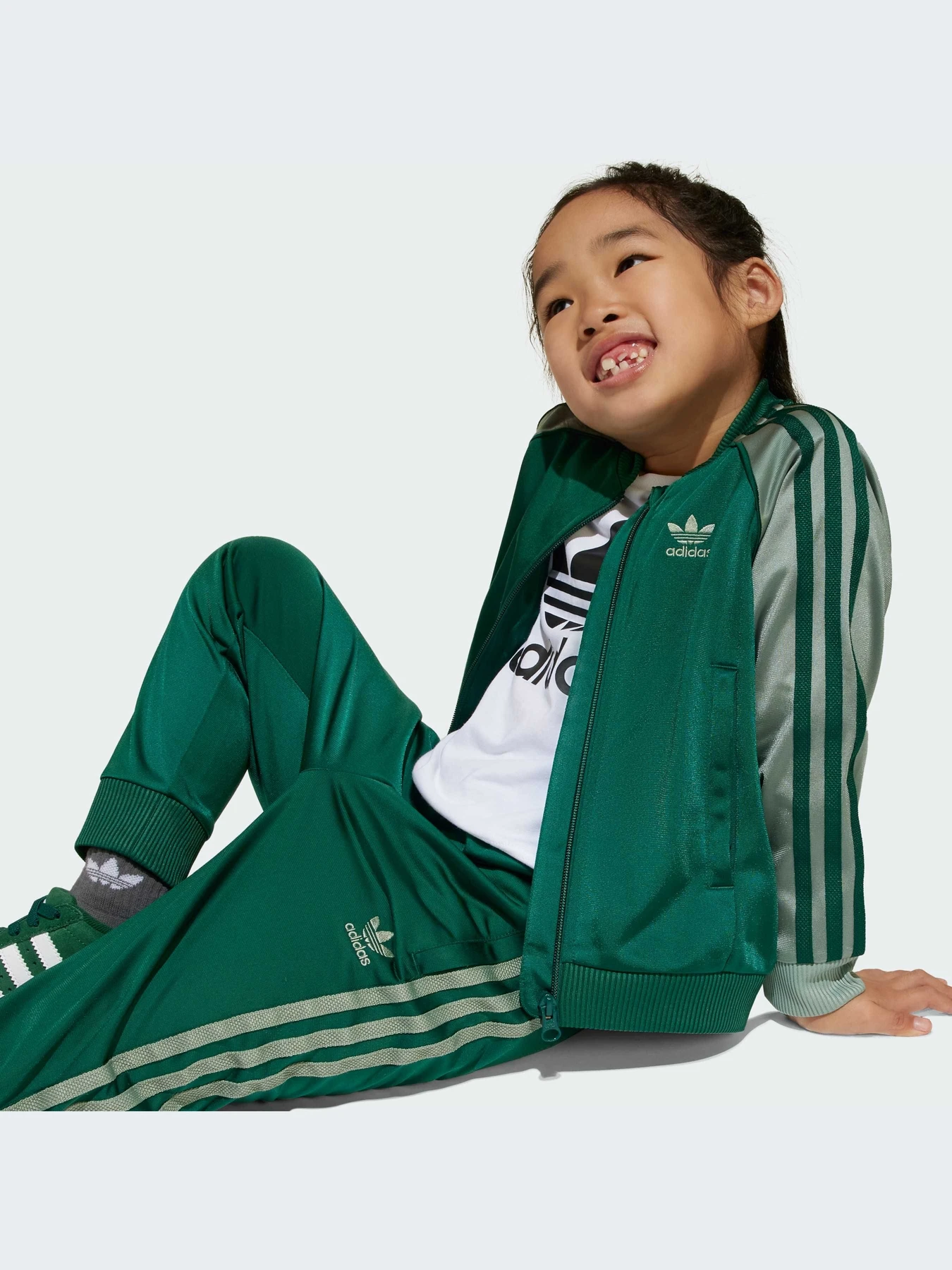 Костюмы Adidas Adicolor модель JC9149-KZ Костюмы Adidas Adicolor модель JC9149-KZ Фото