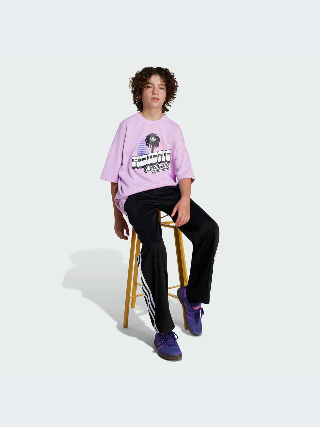 Футболки и поло Adidas Graphics модель JD0372-KZ Футболки и поло Adidas Graphics модель JD0372-KZ Фото